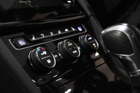 Volkswagen Golf R TSI 4MOTION DSG 61