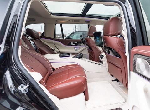 Mercedes-Benz GLS 600 First Class 16