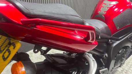 Yamaha FZ1 FAZER 2006 38K LONG MOT AKRAPOVIC EXHAUST 1000CC 21