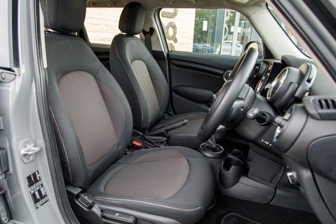 Mini Hatch COOPER 24