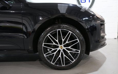 Porsche Macan Now Sold More Required - RS Spyder Alloys, Pan Roof, BOSE 22