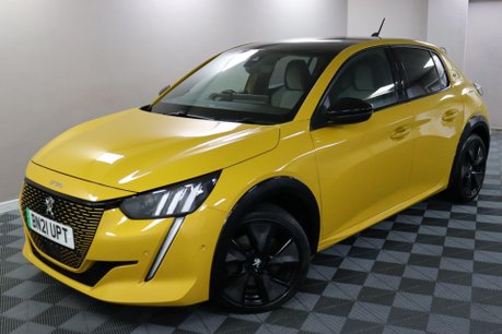 Peugeot e-208 GT PREMIUM 21