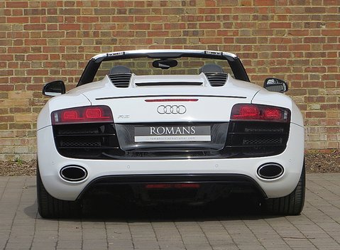 Audi R8 V10 Spyder 7