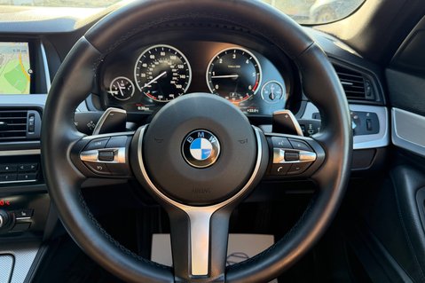 BMW 5 Series 520D M SPORT TOURING 31