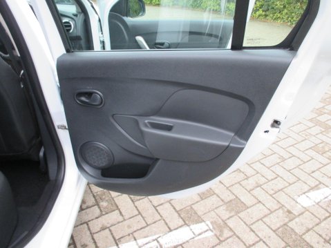 Dacia Logan 0.9 TCe Laureate Euro 6 (s/s) 5dr 43