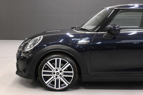 Mini Hatch 2.0 Cooper S Exclusive Auto 3dr 34