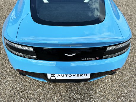 Aston Martin Vantage S V12 30