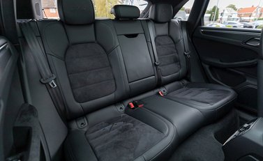 Porsche Macan GTS 15