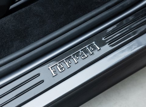 Ferrari SF90 Spider 26