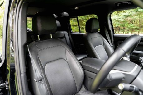 Land Rover Defender 110 HARD TOP SE. VAT Q. REAR SEAT CONVERSION. 22S. HUD. 3