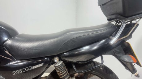 Yamaha YBR 125 2007 12K RUNNING PROJECT BIKE SPARES OR REPAIR LEARNER BIKE 125CC 29