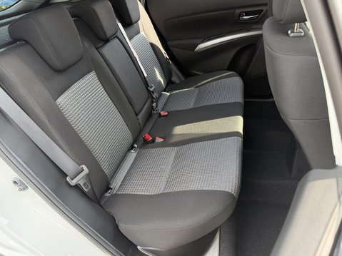 Suzuki S-Cross 1.4 Boosterjet 48V Hybrid Motion 5dr 37