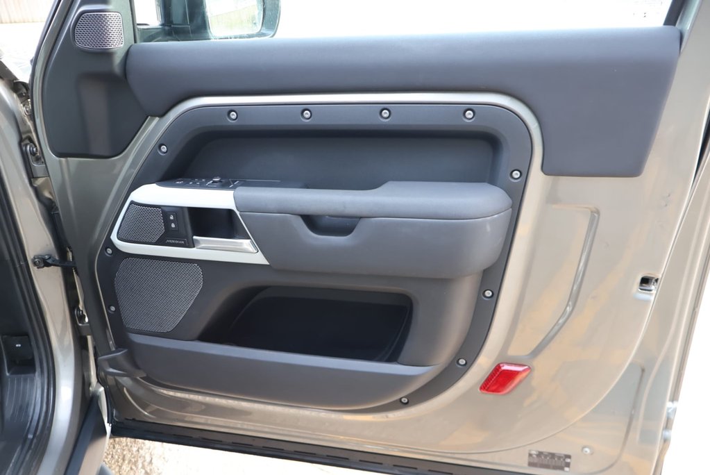 Land Rover Defender 90 X-DYNAMIC SE MHEV styled By seeker Huge spec Price match offer  13