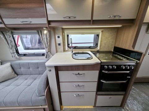 Coachman VIP 575 16