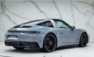 Porsche 911 Targa 4 GTS (992) 27