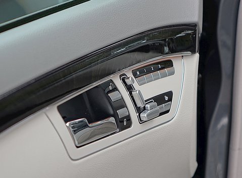 Mercedes-Benz S Class CDI Bluetec 21