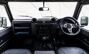 Land Rover Defender 110 XS 16