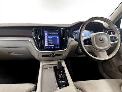 Volvo V60 2.0 B5 MHEV Estate 5dr Petrol Hybrid Auto AWD Euro 6 (s/s) (250 ps) 2 Owner 19