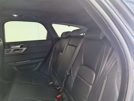 Jaguar XF 2.0 XF R-Sport D AWD Auto 4WD 5dr 51