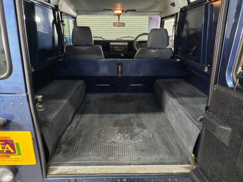 Land Rover Defender 2.5 TD5 County Hard Top SUV SWB 3dr 10