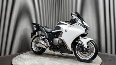 Honda VFR1200F 2010 VFR 1200 ONLY 22K LONG MOT SPORTS TOURER 1200CC 2