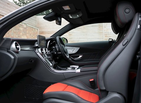 Mercedes-Benz C Class C63 Coupe 13