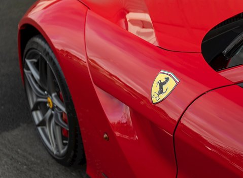 Ferrari F12 Berlinetta 24