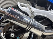 Suzuki Gladius 650 2010 ONLY 26K SV650 MOTOR MOT 08/27 SERVICED A2 650CC 31