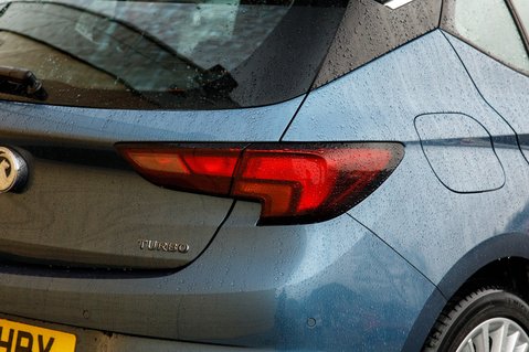 Vauxhall Astra ELITE NAV 9