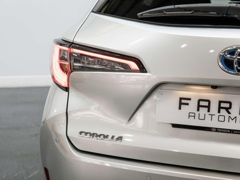Toyota Corolla 1.8 VVT-h Design Touring Sports 5dr Petrol Hybrid CVT Euro 6 (s/s) (122 ps) 64