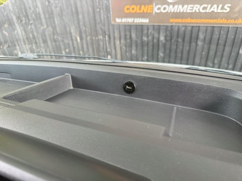 Nissan NV400 DCI TEKNA L2H2 31