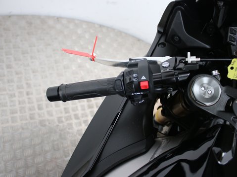 Honda CBR1000RR Fireblade CBR 1000 RA-G Fireblade 29
