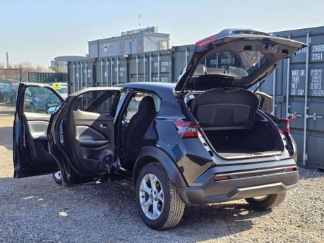 Nissan Juke 1.0 DIG-T N-Connecta SUV 5dr Petrol DCT Auto Euro 6 (s/s) (114 ps) 10