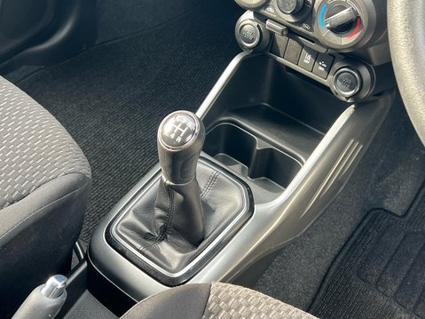 Suzuki Ignis SZ-T DUALJET MHEV 29