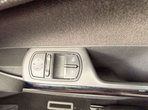Vauxhall Corsa 1.2 Corsa Energy AC 3dr 14