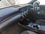 Mercedes-Benz A Class A 180 D AMG LINE PREMIUM 14