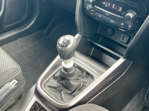 Suzuki Vitara SZ-T BOOSTERJET MHEV 27