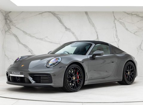Porsche 911 Targa 4 GTS (992) 1