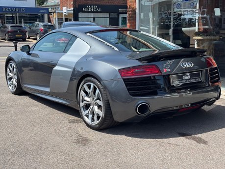 Audi R8 .2 FSI V10 Coupe 2dr Petrol S Tronic quattro Euro 5 (525 ps) 2
