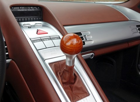 Porsche Carrera GT 36