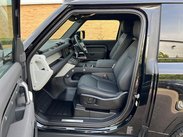 Land Rover Defender 3.0 D250 MHEV X-Dynamic SE Auto 4WD Euro 6 (s/s) 3dr 28