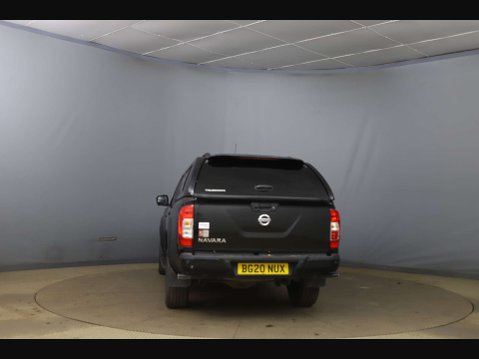Nissan Navara 2.3 Navara N-Guard dCi 4WD 5dr 5