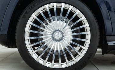 Mercedes-Benz GLS 600 26