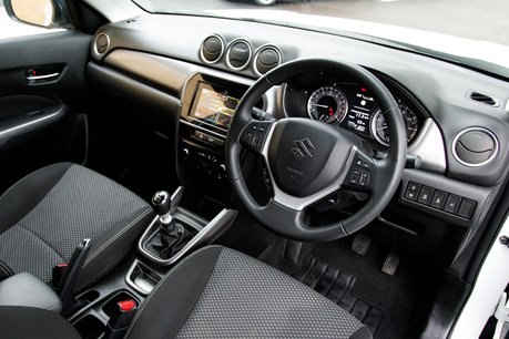 Suzuki Vitara SZ-T BOOSTERJET MHEV