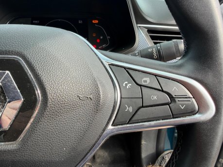 Renault Arkana ICONIC E-TECH 11