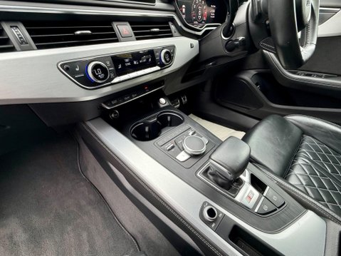 Audi S4 3.0 TFSI V6 Saloon 4dr Petrol Tiptronic quattro Euro 6 (s/s) (354 ps) 20