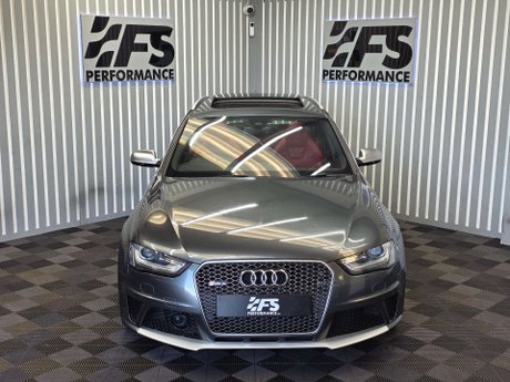 Audi RS4 4.2 FSI V8 Estate 5dr Petrol S Tronic quattro Euro 5 (450 ps) 42