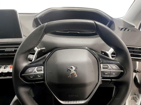 Peugeot 5008 1.2 PureTech GPF Allure SUV 5dr Petrol EAT Euro 6 (s/s) (130 ps) 13