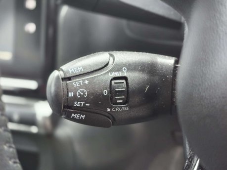 Citroen C3 1.2 PureTech GPF Flair Hatchback 5dr Petrol EAT6 Euro 6 (s/s) (110 ps) 28