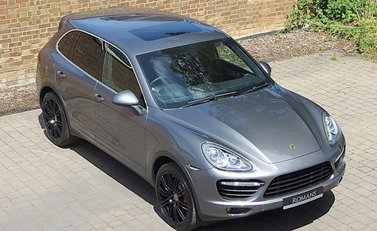 Porsche Cayenne Turbo 11
